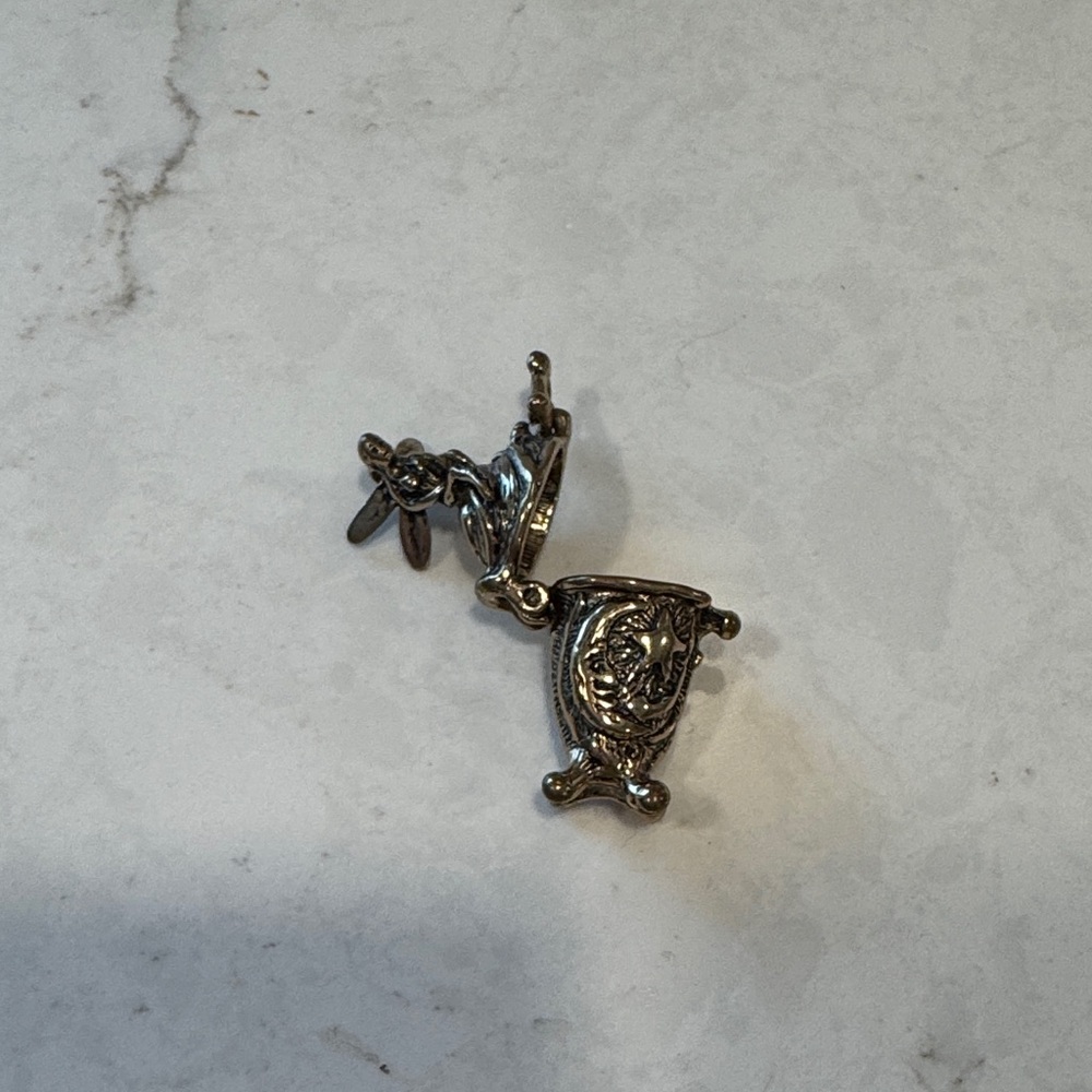 Tooth Fairy Tooth Keeper - Picture 2 of 12